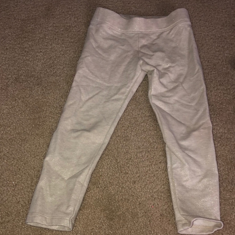 Girls white/ cream leggings very cute barely used